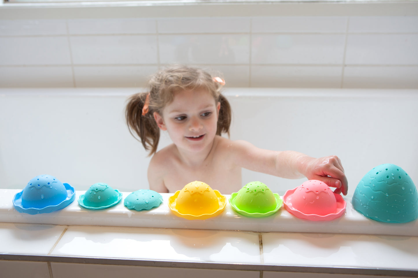 Stack and Pour - Bath Egg
