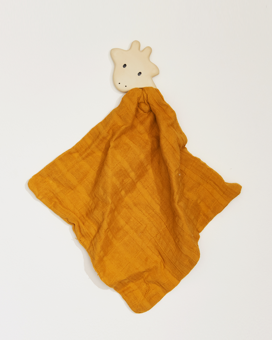 Giraffe Rubber Teether with a Muslin Comforter