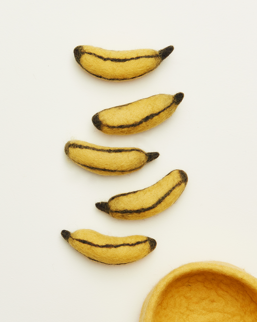 Felt Bananas with Sorting Bowl